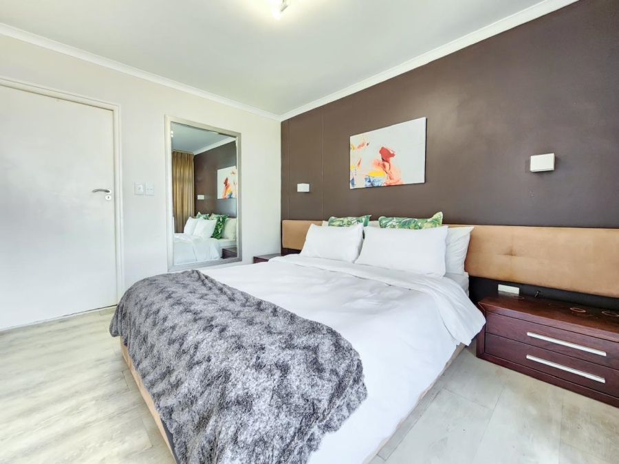 To Let 1 Bedroom Property for Rent in Sea Point Western Cape